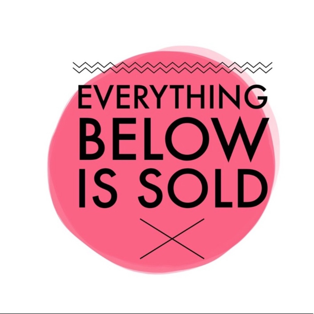 Sold Below 🎀☺️